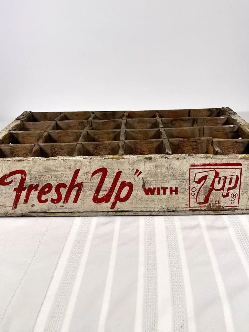 VTG 60s 7-Up Advertising Fresh Up Wooden Bottle Crate Country Retro Eugene, OR